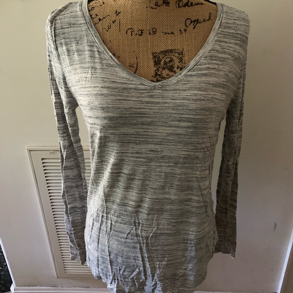 SO women’s shirt size L